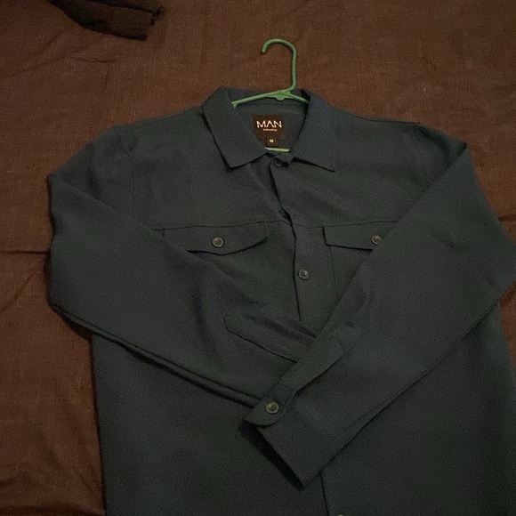 Button up shirt - Picture 2 of 2